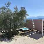 Graziesole Pietra Apartment